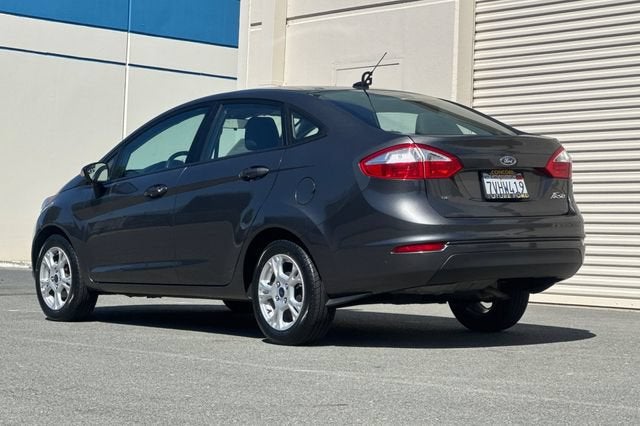 2016 Ford Fiesta 4dr Sdn SE