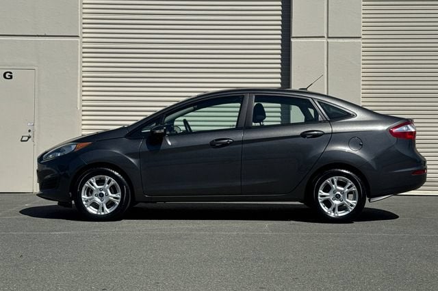 2016 Ford Fiesta 4dr Sdn SE