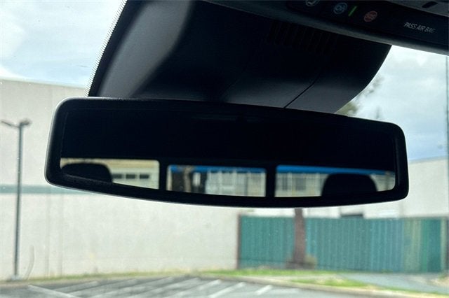 2022 Chevrolet Silverado 1500 Crew Cab Standard Box 4-Wheel Drive High Country