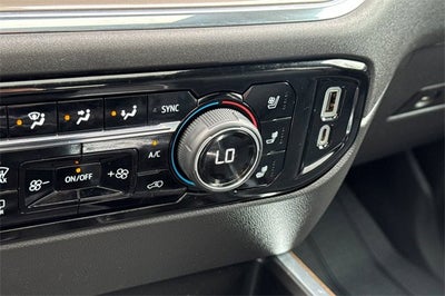 2022 Chevrolet Silverado 1500 Crew Cab Standard Box 4-Wheel Drive High Country