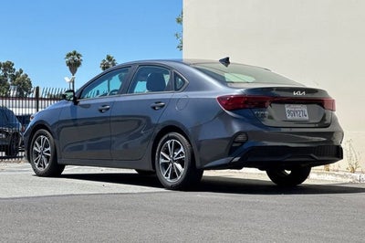 2023 Kia Forte LXS IVT