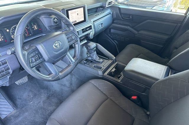 2024 Toyota Tacoma 2WD 2WD SR XtraCab 6' Bed AT (GS)