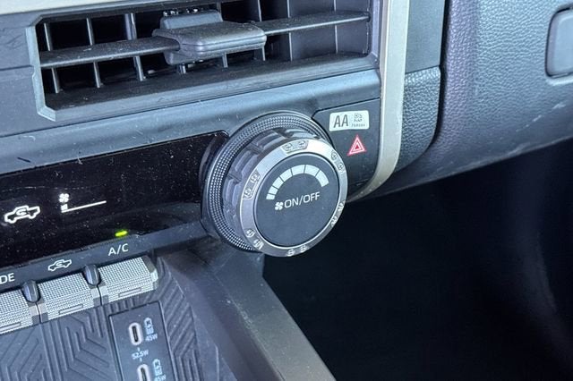 2024 Toyota Tacoma 2WD 2WD SR XtraCab 6' Bed AT (GS)