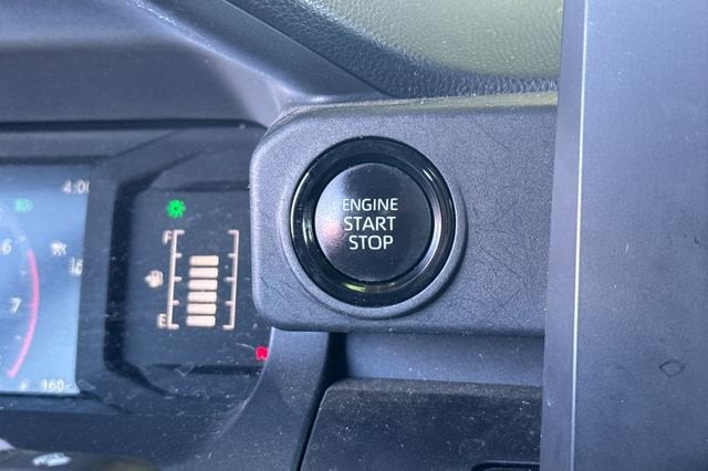 2024 Toyota Tacoma 2WD 2WD SR XtraCab 6' Bed AT (GS)