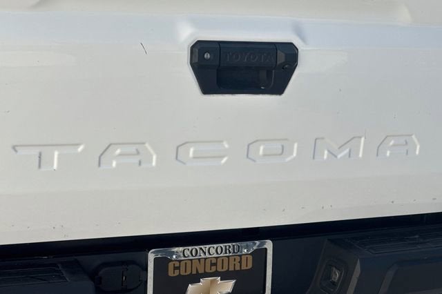 2024 Toyota Tacoma 2WD 2WD SR XtraCab 6' Bed AT (GS)