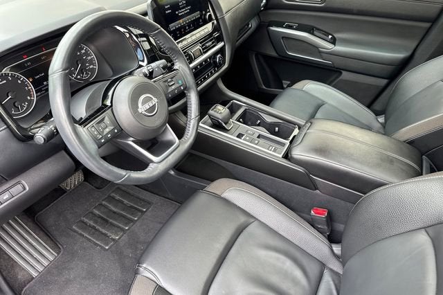 2024 Nissan Pathfinder SL 2WD