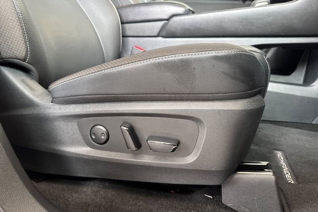 2024 Nissan Pathfinder SL 2WD