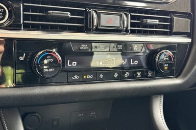 2024 Nissan Pathfinder SL 2WD