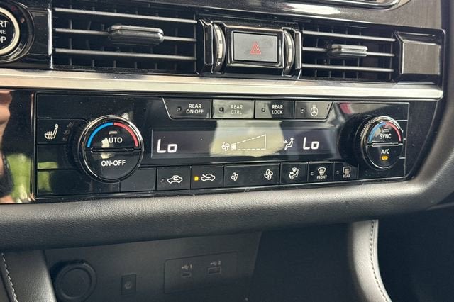 2024 Nissan Pathfinder SL 2WD