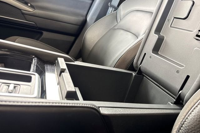 2024 Nissan Pathfinder SL 2WD