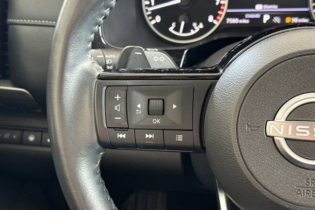 2024 Nissan Pathfinder SL 2WD