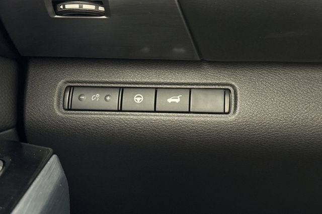 2024 Nissan Pathfinder SL 2WD