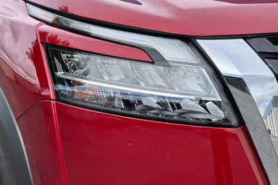 2024 Nissan Pathfinder SL 2WD