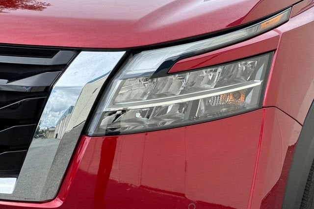 2024 Nissan Pathfinder SL 2WD