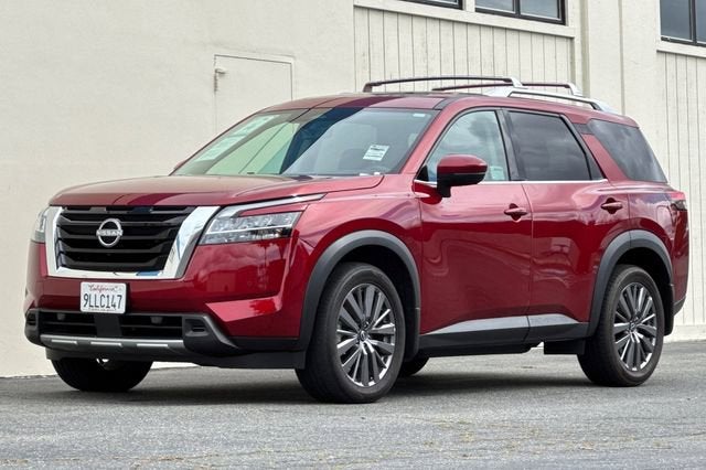 2024 Nissan Pathfinder SL 2WD