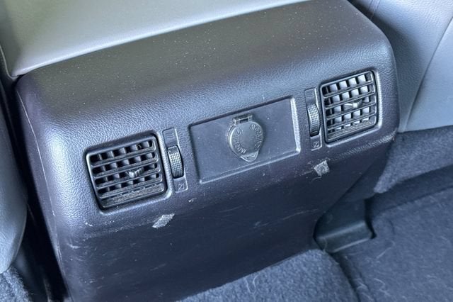 2014 Toyota Tundra 4WD Truck 4WD CrewMax Short Bed 5.7L Limited (Natl)