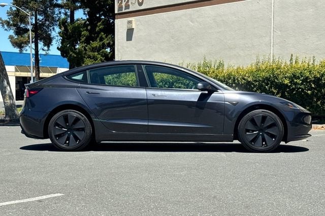 2025 Tesla Model 3 Long Range RWD