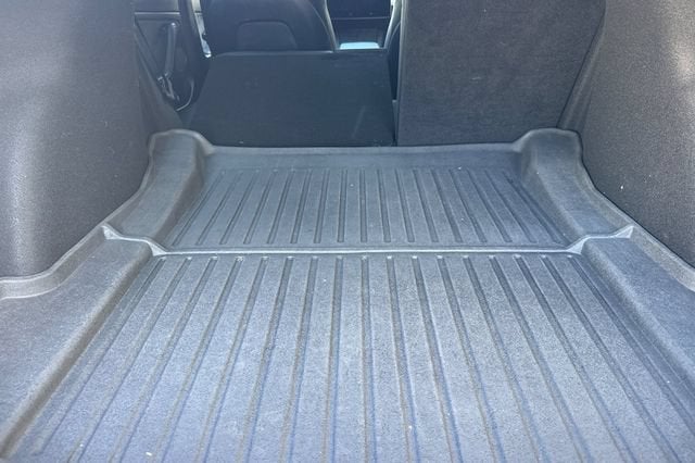 2023 Tesla Model 3 RWD