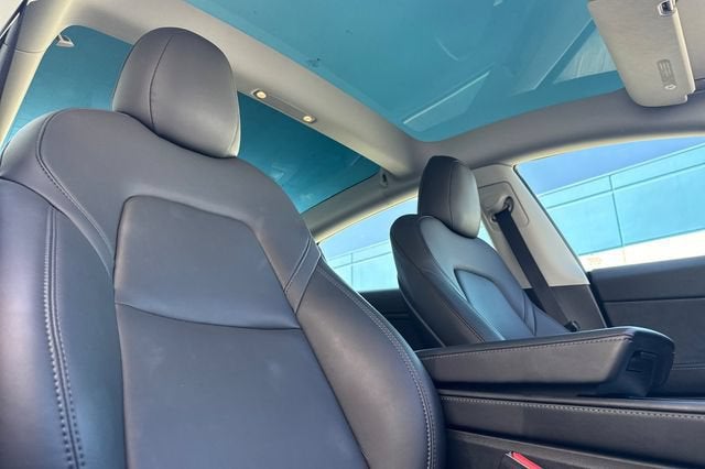 2023 Tesla Model 3 RWD