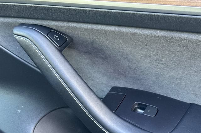 2023 Tesla Model 3 RWD