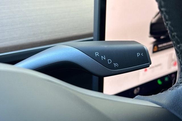 2023 Tesla Model 3 RWD