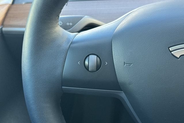 2023 Tesla Model 3 RWD