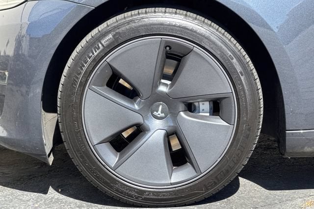 2023 Tesla Model 3 RWD