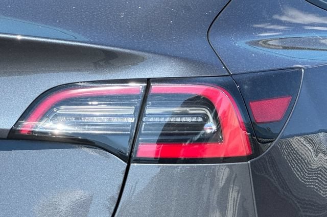 2023 Tesla Model 3 RWD