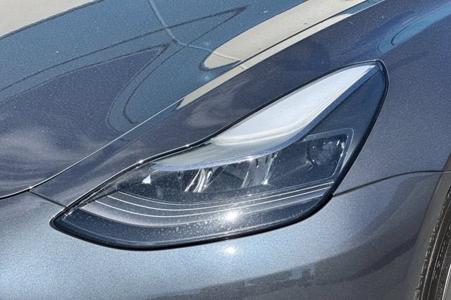 2023 Tesla Model 3 RWD