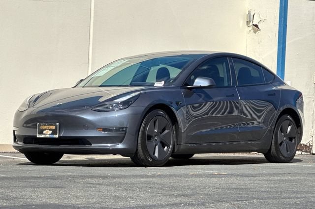 2023 Tesla Model 3 RWD