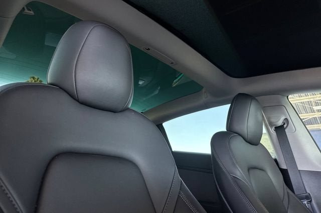 2022 Tesla Model 3 Long Range AWD *Ltd Avail*