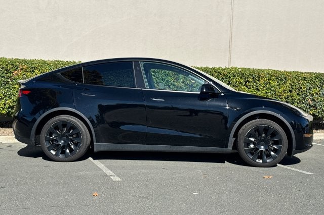 2023 Tesla Model Y RWD