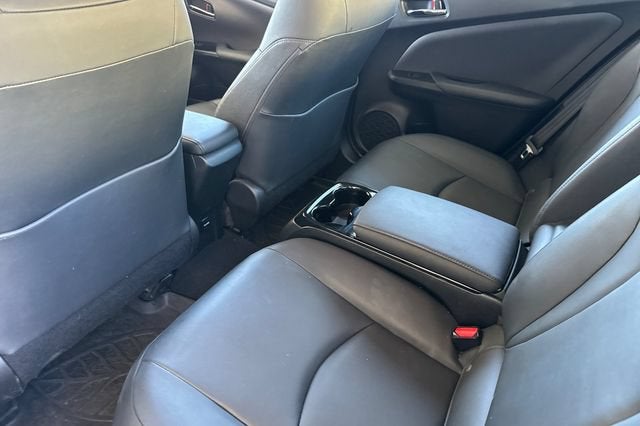2019 Toyota Prius Prime Plus (Natl)