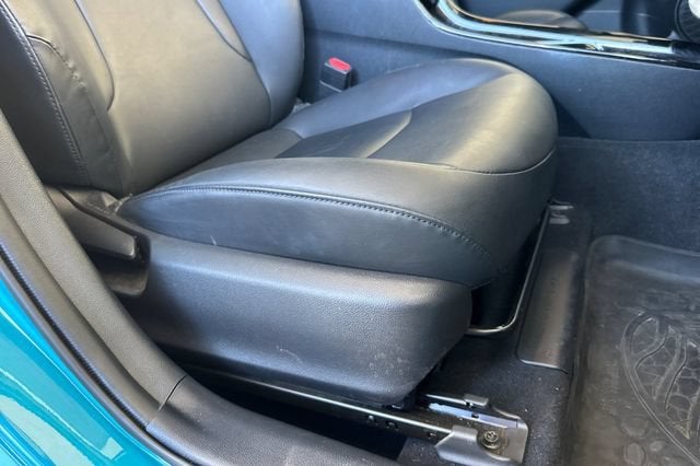 2019 Toyota Prius Prime Plus (Natl)