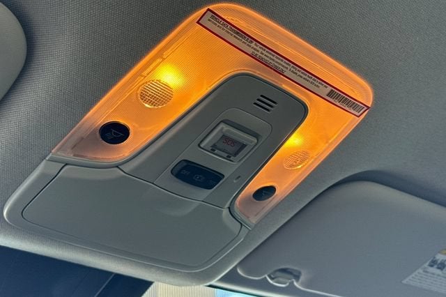 2019 Toyota Prius Prime Plus (Natl)