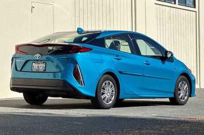 2019 Toyota Prius Prime Plus (Natl)