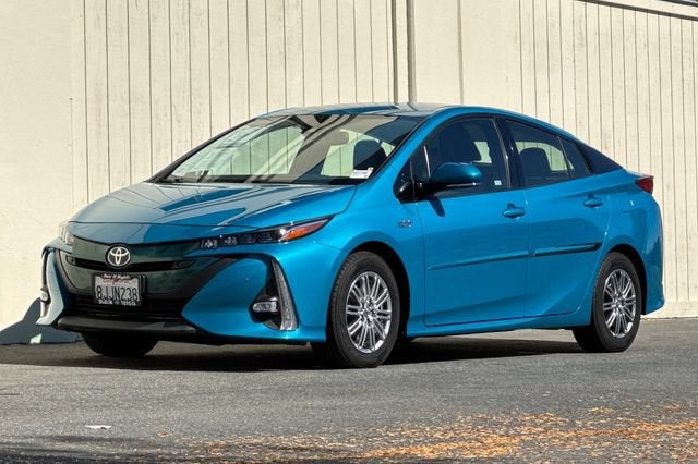 2019 Toyota Prius Prime Plus (Natl)