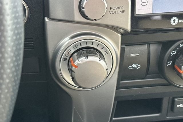 2022 Toyota 4Runner SR5 Premium 2WD (Natl)