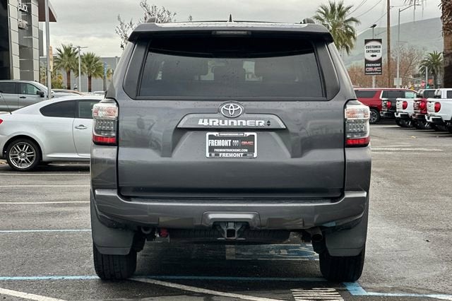2022 Toyota 4Runner SR5 Premium 2WD (Natl)