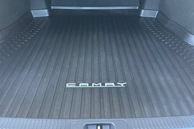 2018 Toyota Camry LE Auto (SE)