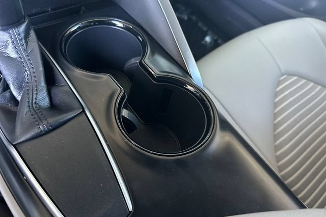 2018 Toyota Camry LE Auto (SE)