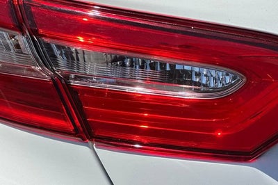 2018 Toyota Camry LE Auto (SE)