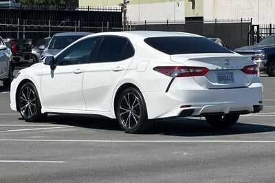 2018 Toyota Camry LE Auto (SE)