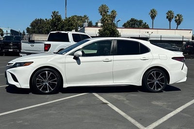 2018 Toyota Camry LE Auto (SE)