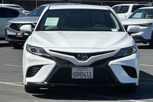 2018 Toyota Camry LE Auto (SE)