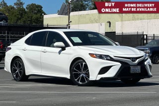 2018 Toyota Camry LE Auto (SE)