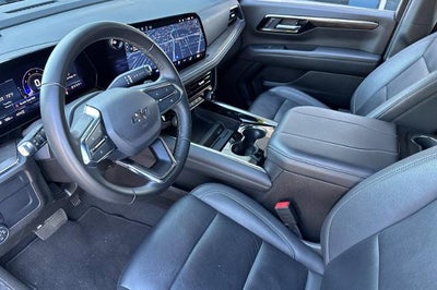 2025 Chevrolet Suburban Z71