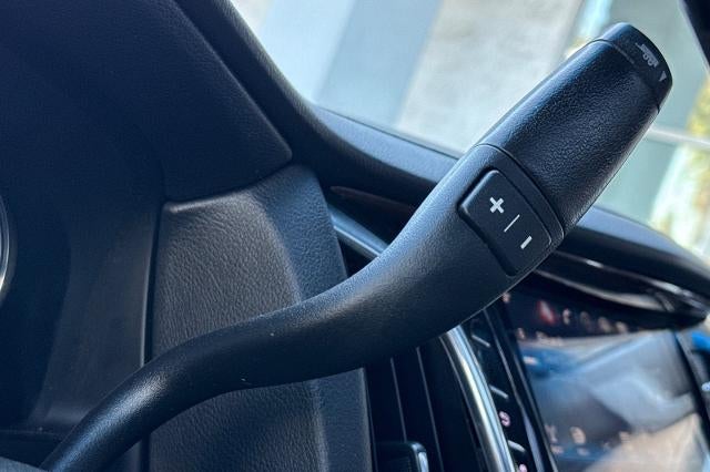 2018 Cadillac Escalade ESV Premium Luxury