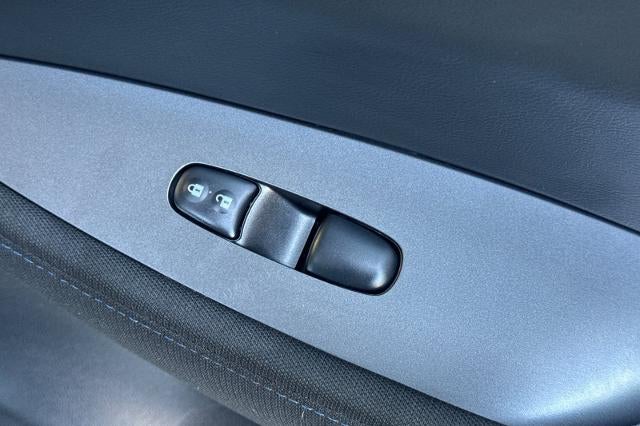 2023 Nissan LEAF S