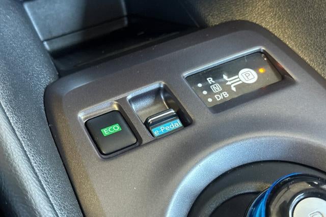 2023 Nissan LEAF S